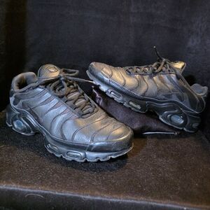 Nike Men's 8/ Womens 9.5